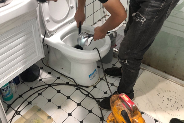 矿区疏通下水道