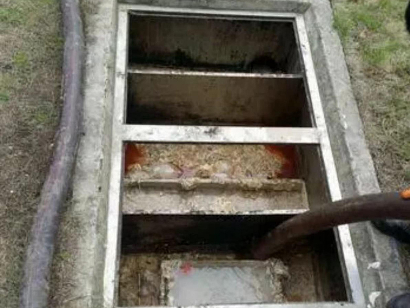 矿区隔油池清理